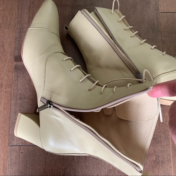 Doratore Appia Beige Ankle Boots - Picture 8 of 12